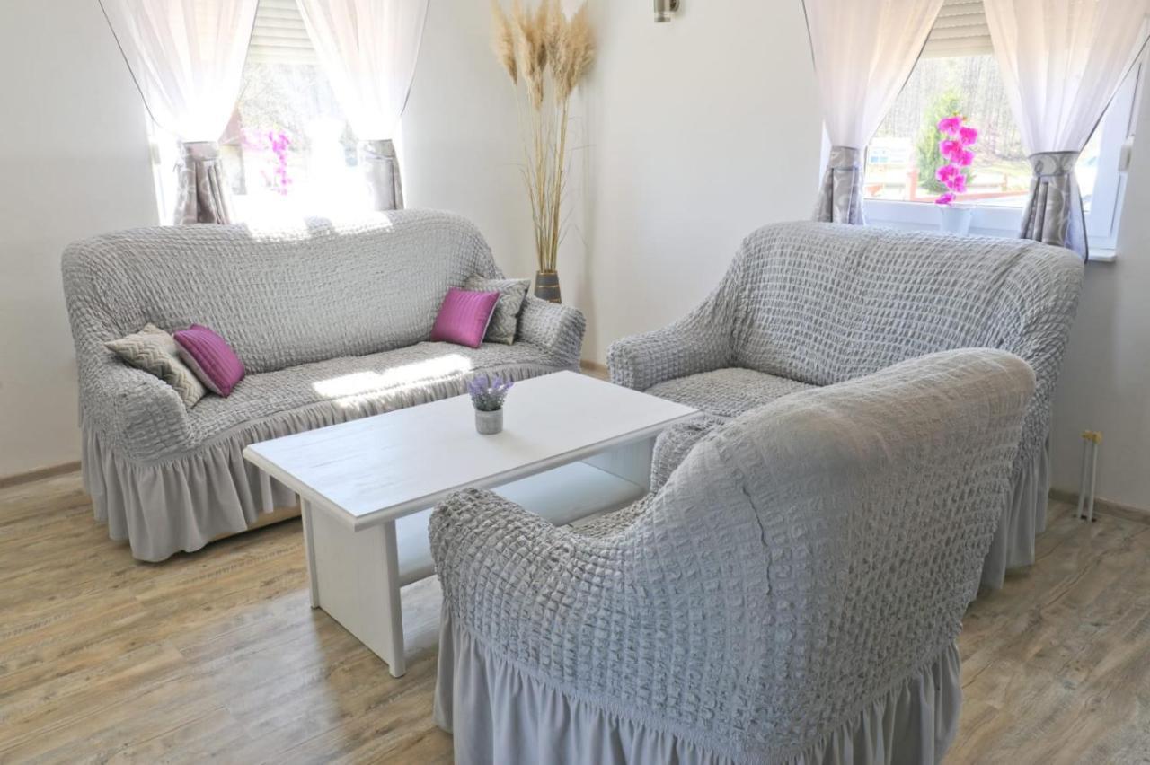 Apartman Teo &Tena Оточац Экстерьер фото