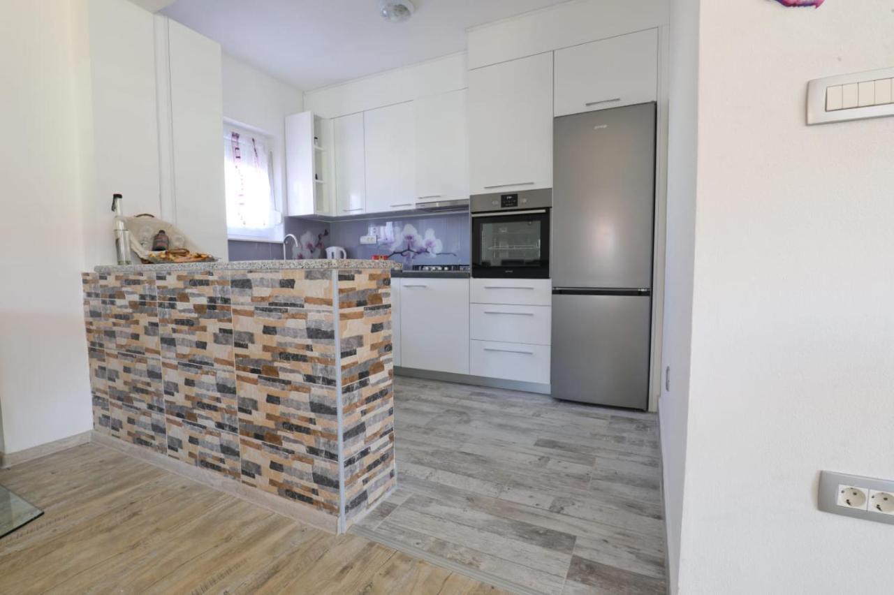 Apartman Teo &Tena Оточац Экстерьер фото