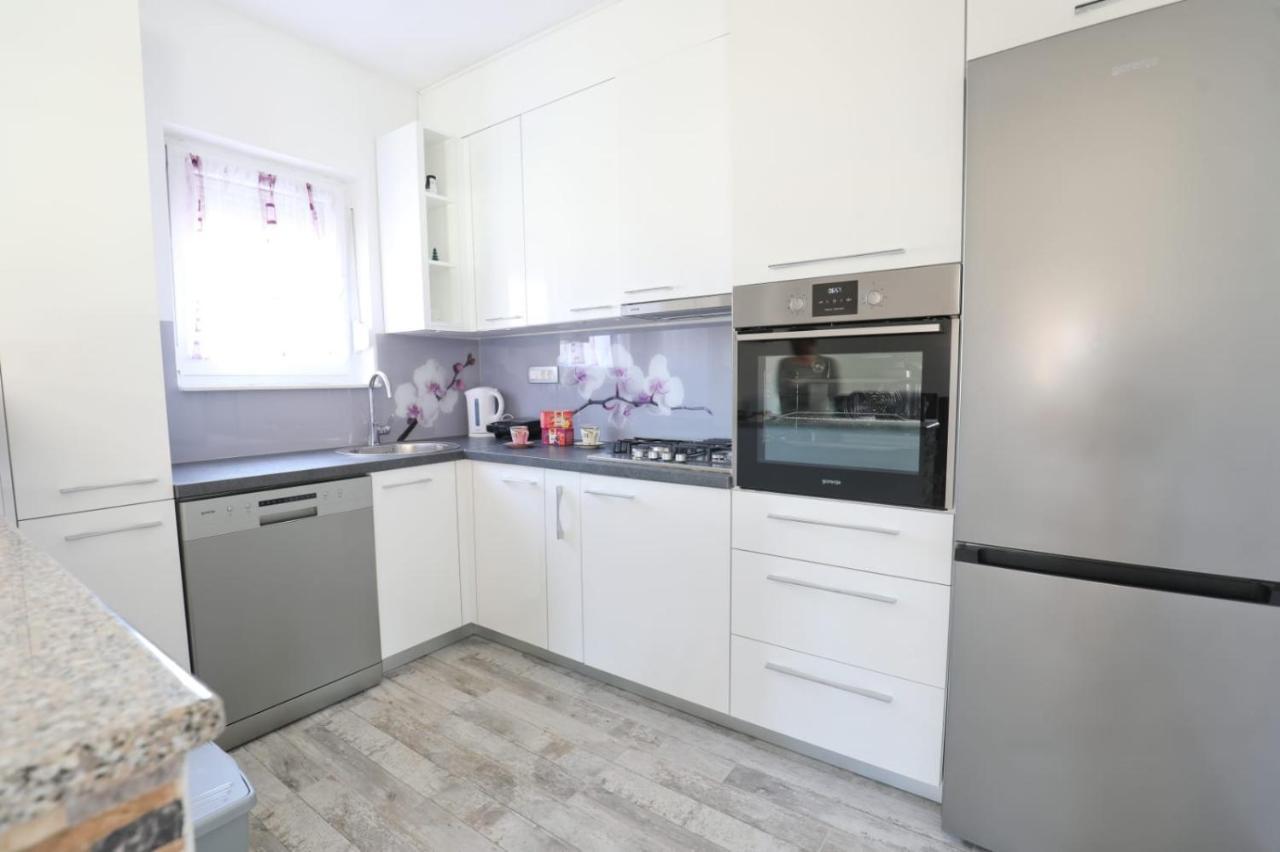 Apartman Teo &Tena Оточац Экстерьер фото