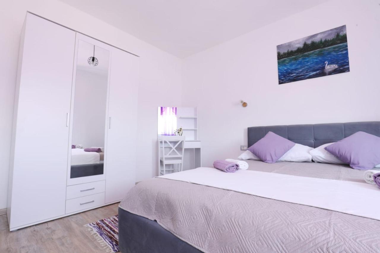 Apartman Teo &Tena Оточац Экстерьер фото