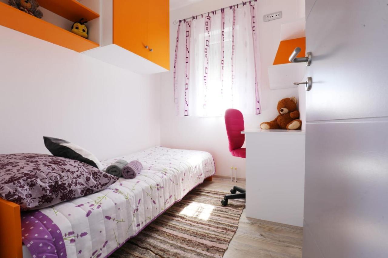 Apartman Teo &Tena Оточац Экстерьер фото