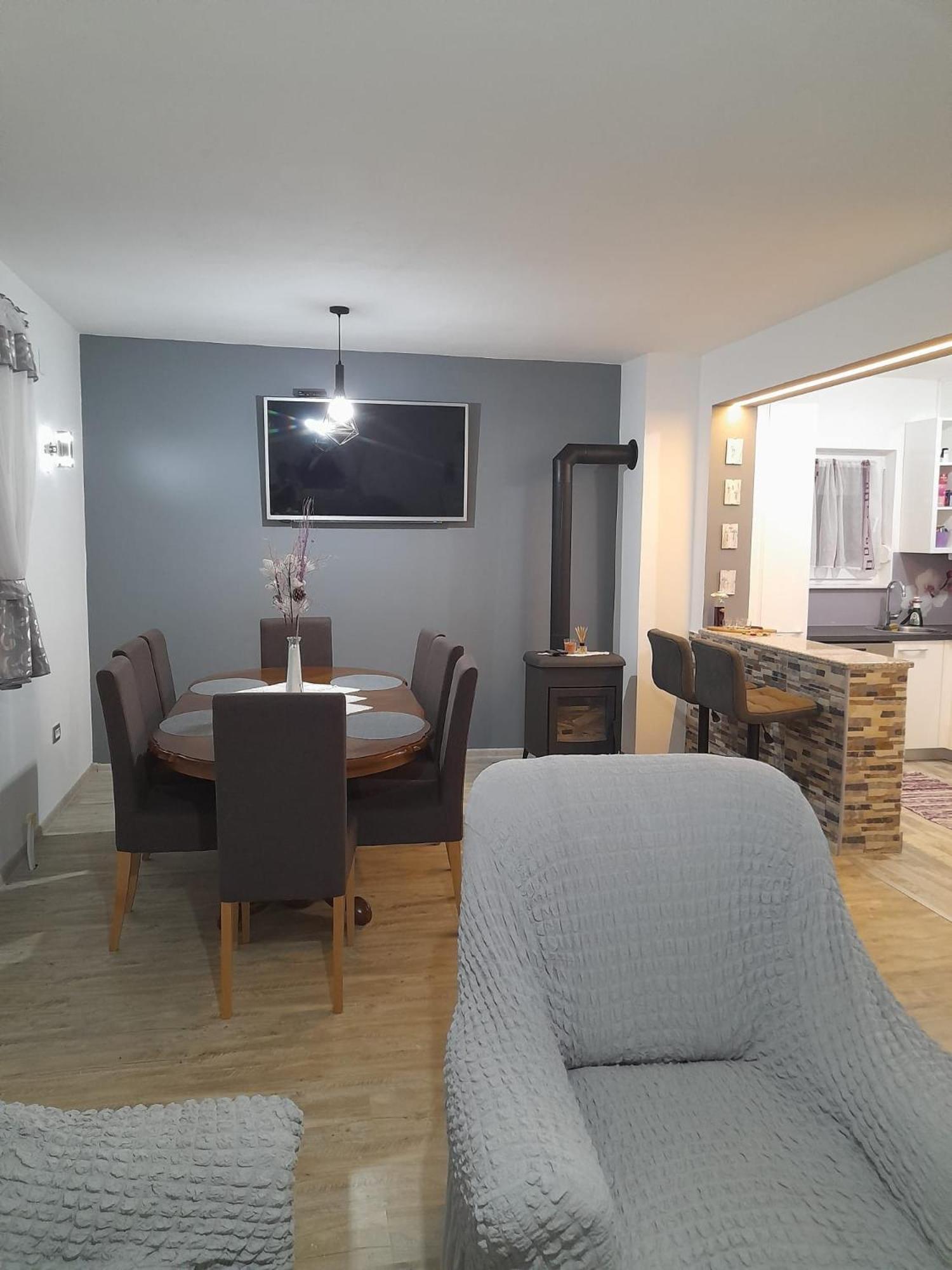 Apartman Teo &Tena Оточац Экстерьер фото
